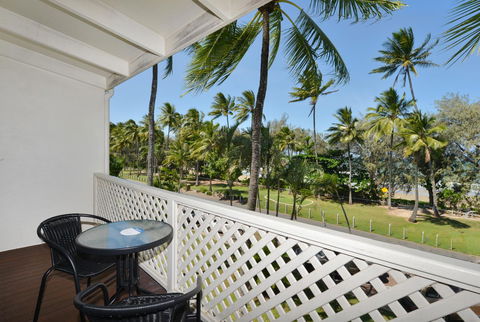 Seascape Holidays At Beachfront Terraces - Holiday Sunshine Coast 25