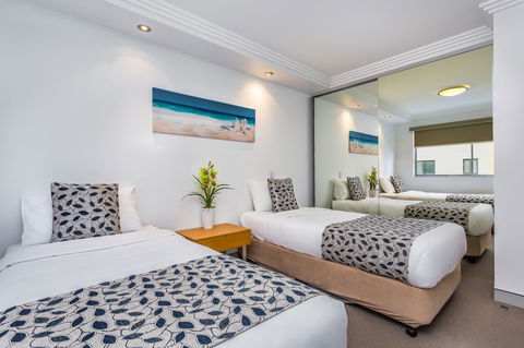 Redvue Holiday Apartments - Sunshine Coast Tourism 8