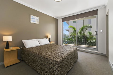 Redvue Holiday Apartments - Sunshine Coast Tourism 24