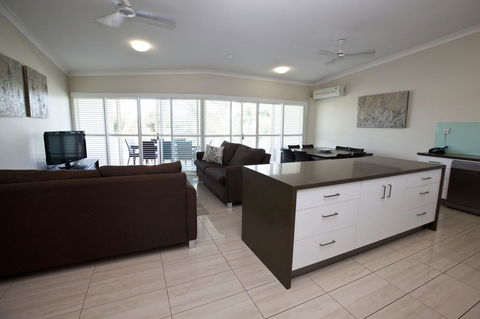 Mariners North Holiday Apartments - Sunshine Coast Tourism 28
