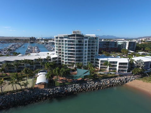 Mariners North Holiday Apartments - Sunshine Coast Tourism 0