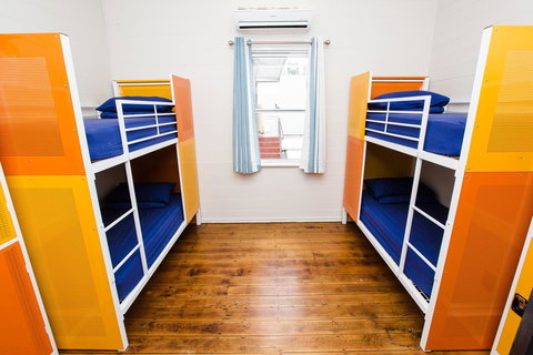 Mad Monkey Central - Sunshine Coast Tourism 6