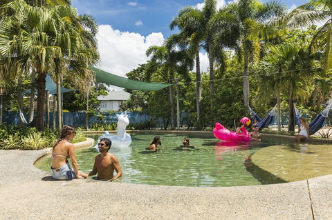 Summer House Cairns - Sunshine Coast Tourism 4