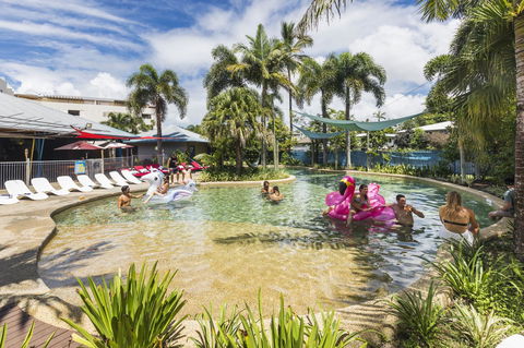 Summer House Cairns - Sunshine Coast Tourism 0