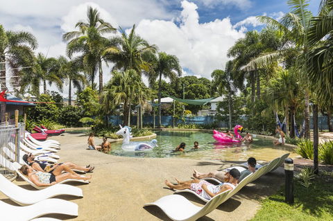 Summer House Cairns - Sunshine Coast Tourism 1