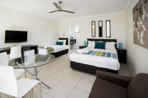 The Beach Motel Hervey Bay - Holiday Sunshine Coast 4