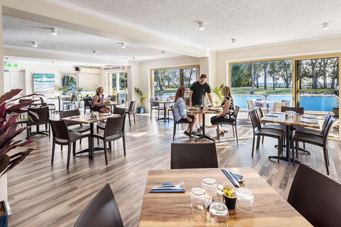 The Beach Motel Hervey Bay - Holiday Sunshine Coast 8