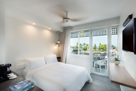 Heart Hotel And Gallery Whitsundays - Sunshine Coast Tourism 5