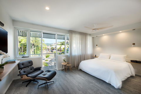 Heart Hotel And Gallery Whitsundays - Sunshine Coast Tourism 0