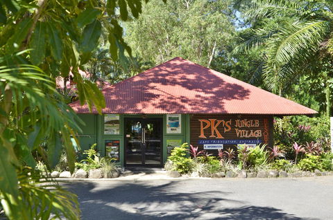 PK\'s Jungle Village - Holiday Sunshine Coast 31