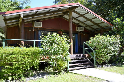 PK\'s Jungle Village - Holiday Sunshine Coast 9
