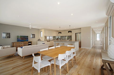 Jacaranda Noosa - Holiday Sunshine Coast 17