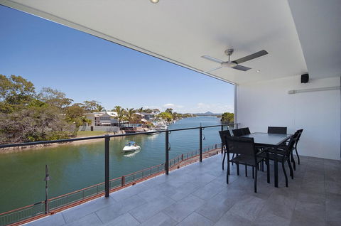 Jacaranda Noosa - Holiday Sunshine Coast 5