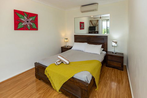 Beach Lodges - Sunshine Coast Tourism 30