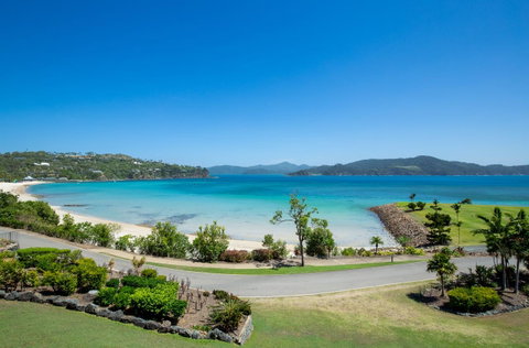 Beach Lodges - Sunshine Coast Tourism 19