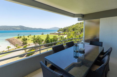 Beach Lodges - Sunshine Coast Tourism 4