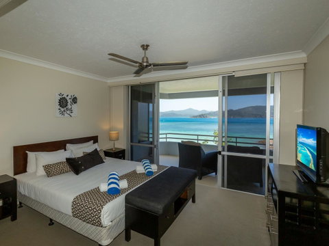 Beach Lodges - Sunshine Coast Tourism 10