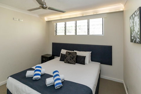 Beach Lodges - Sunshine Coast Tourism 11