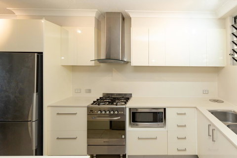 Beach Lodges - Sunshine Coast Tourism 20
