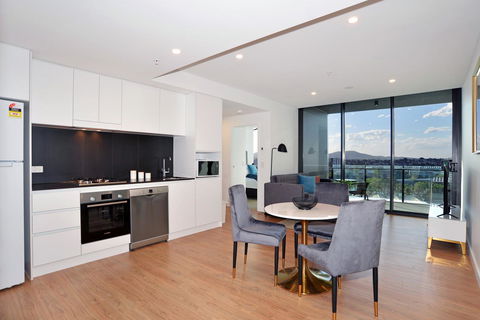 Brisbane One Apartments By CLLIX - Holiday Sunshine Coast 2