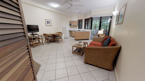 Silkari The Pavilions - Holiday Sunshine Coast 10