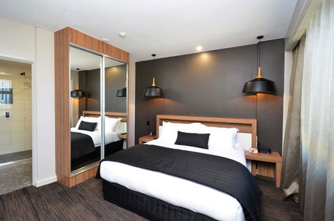 Hotel Grand Chancellor Townsville - Sunshine Coast Tourism 3
