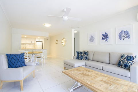 The White House Port Douglas - Holiday Sunshine Coast 5