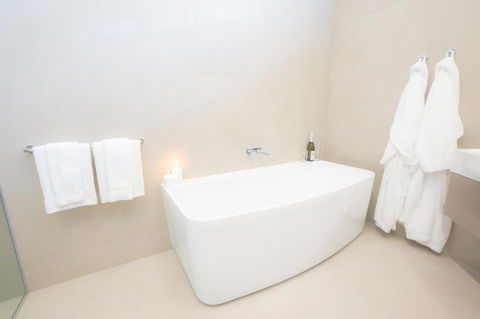Pacific Hotel Cairns - Sunshine Coast Tourism 23