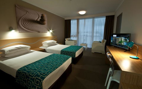 Pacific Hotel Cairns - Sunshine Coast Tourism 38