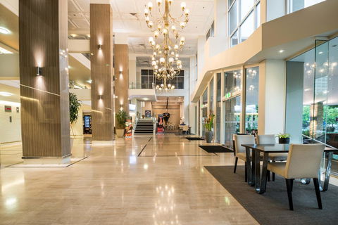 Pacific Hotel Cairns - Sunshine Coast Tourism 8