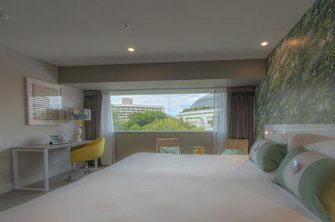 Pacific Hotel Cairns - Sunshine Coast Tourism 26