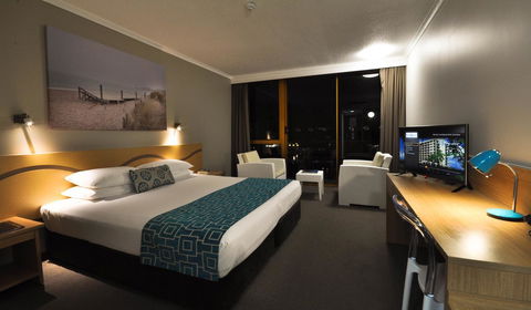 Pacific Hotel Cairns - Sunshine Coast Tourism 44