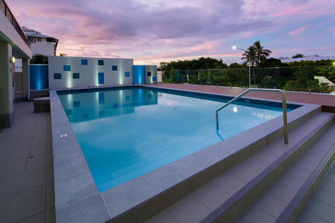 Pacific Hotel Cairns - Sunshine Coast Tourism 1