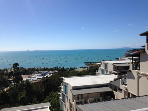 Whitsunday Reflections - Sunshine Coast Tourism 0