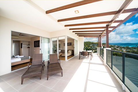 Whitsunday Reflections - Sunshine Coast Tourism 26