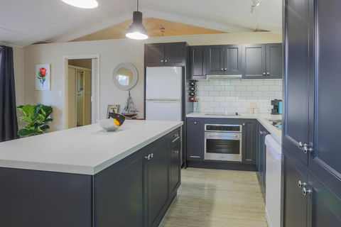 Bed & Breakfast 1 Bedroom Guest House - Sunshine Coast Tourism 14