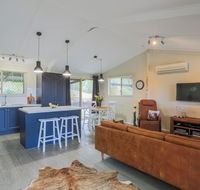 Bed  Breakfast 1 Bedroom Guest House - Holiday Sunshine Coast