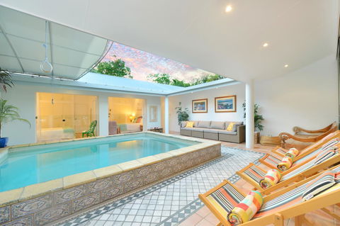 [ ANDY'S BEACH HOUSE ] - Sunshine Coast Tourism 0