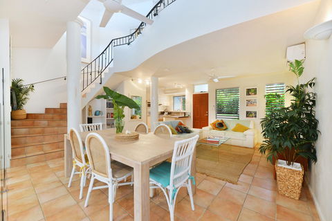 [ ANDY'S BEACH HOUSE ] - Sunshine Coast Tourism 10