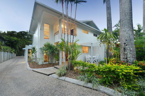 [ ANDY'S BEACH HOUSE ] - Sunshine Coast Tourism 11