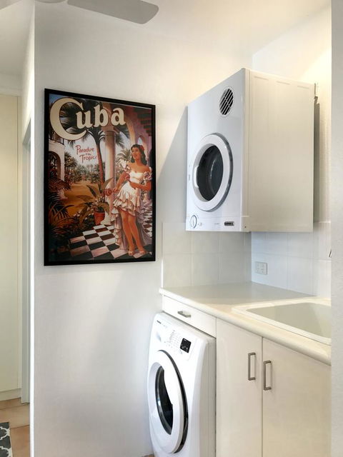 [ ANDY'S BEACH HOUSE ] - Sunshine Coast Tourism 37