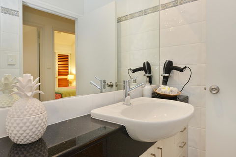 [ ANDY'S BEACH HOUSE ] - Sunshine Coast Tourism 28