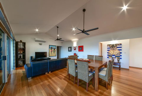 Bella Vista On Nara Pets Welcome - Sunshine Coast Tourism 9