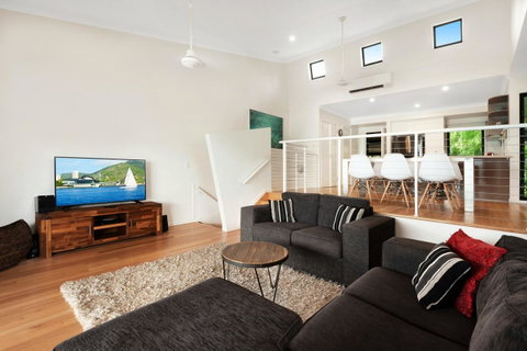 Shorelines - Sunshine Coast Tourism 11