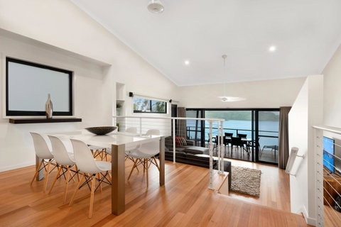 Shorelines - Sunshine Coast Tourism 13