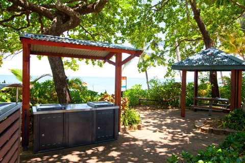 Trinity Beach Pacific - Sunshine Coast Tourism 24