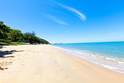 Trinity Beach Pacific - Sunshine Coast Tourism 20