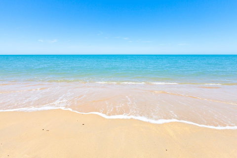 Trinity Beach Pacific - Sunshine Coast Tourism 19