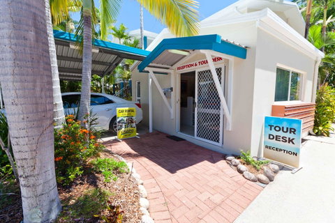 Trinity Beach Pacific - Sunshine Coast Tourism 16