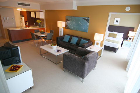 Mantra Towers Of Chevron - Sunshine Coast Tourism 16
